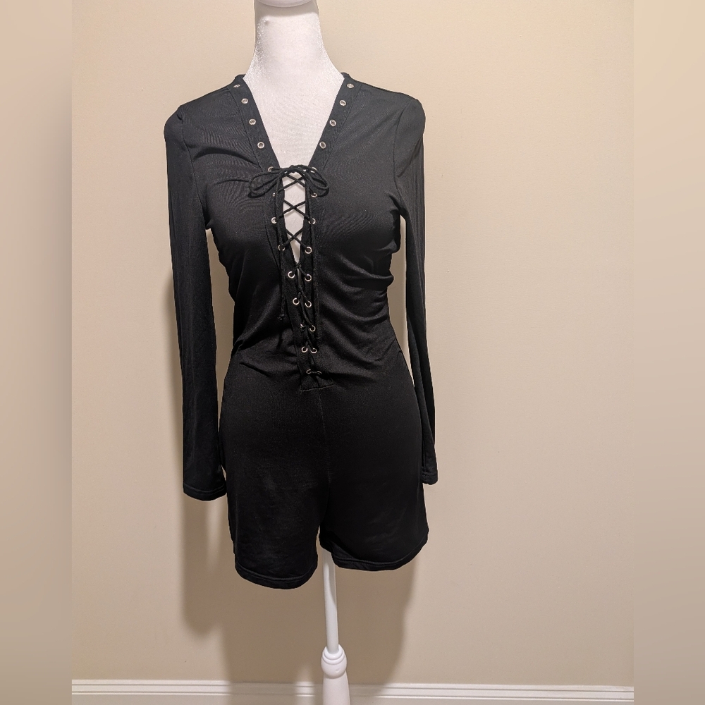Black Lace-Up Micro short Romper - Picture 2 of 12
